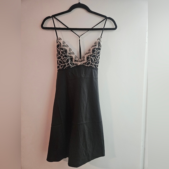 Flora Nikrooz Other - Brand New Flora Nikrooz CAMY/SLIP/SLEEPWEAR Black And Wh